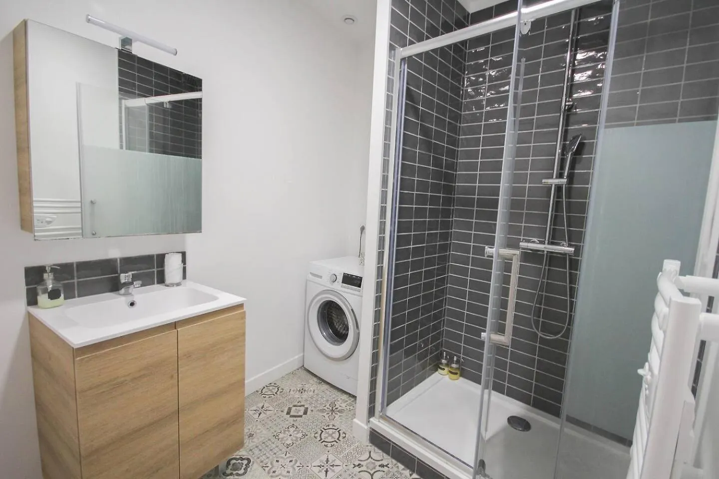Equipped Apartment Premium Location 里尔