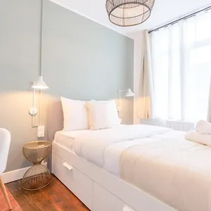 Renovated 3bed 2bath Appartement