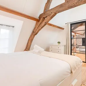 Old - Lovely Typical Apartment! Appartement
